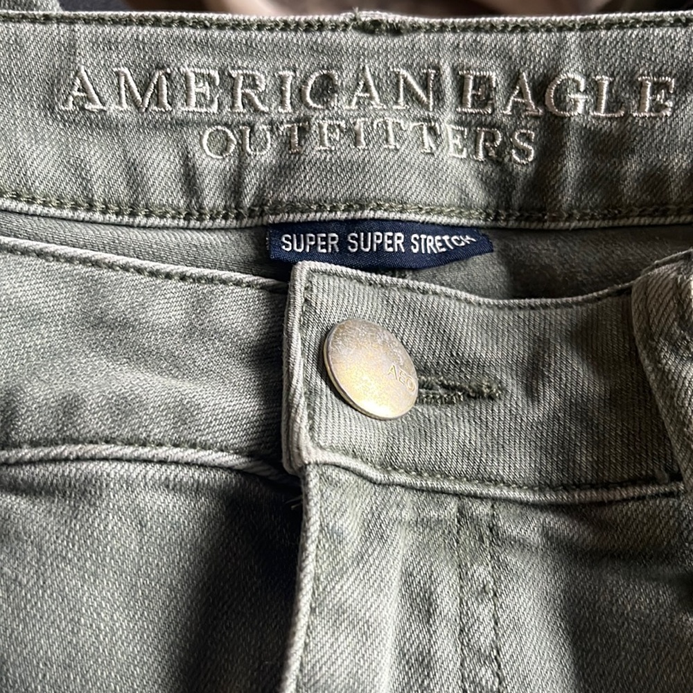 American eagle super stretch jeggings. Very cute